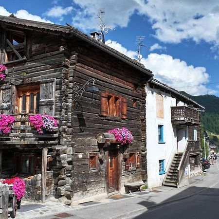 Chalet Canton Livigno Bagian luar foto