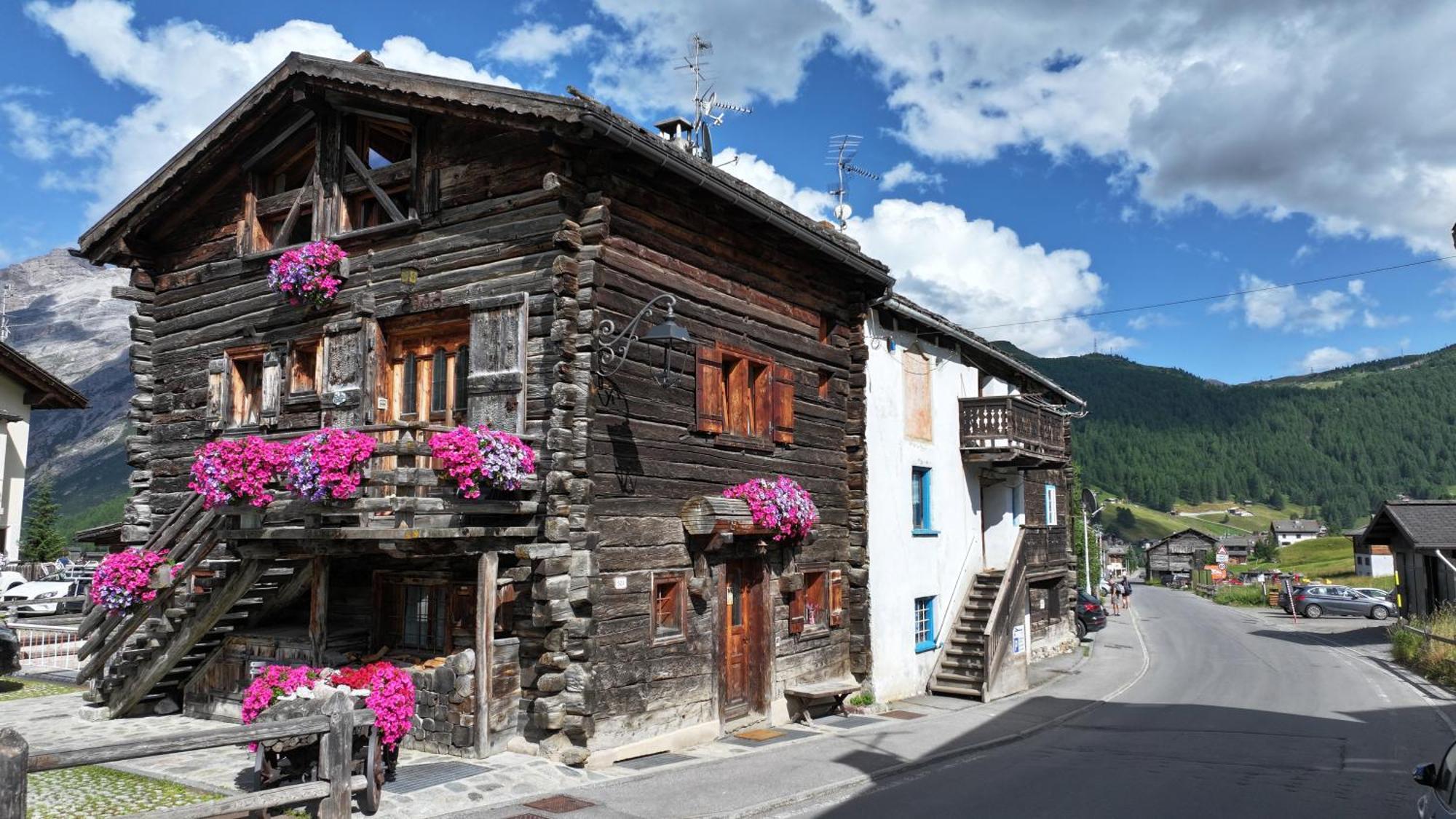Chalet Canton Livigno Bagian luar foto