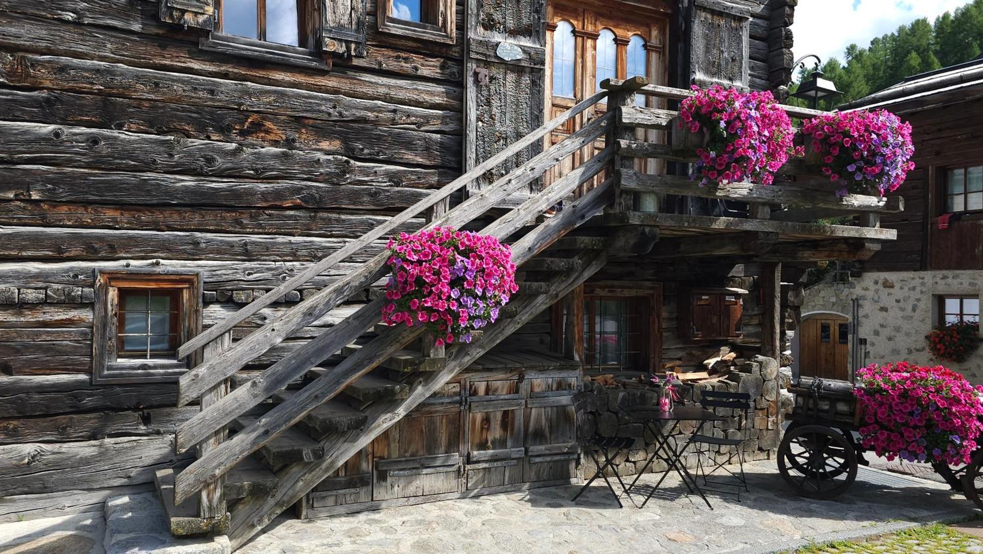 Chalet Canton Livigno Bagian luar foto